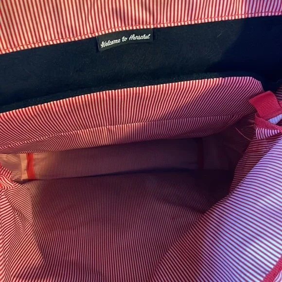 Herschel Backpack - Picture 4 of 7